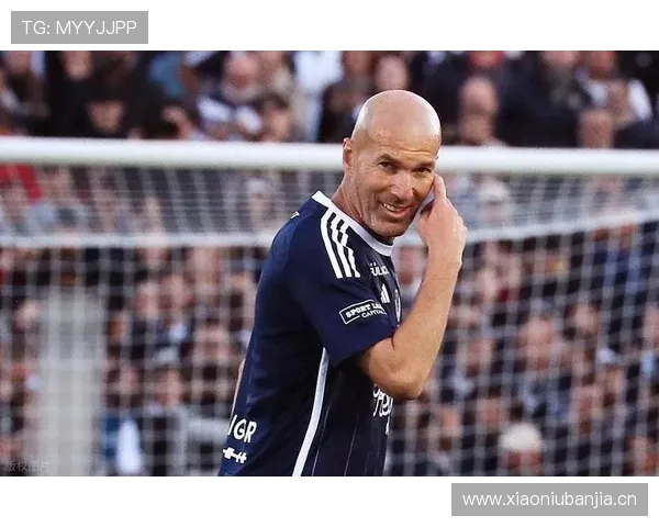 齐达内在皇马时期表现稳健，核心作用持续提升